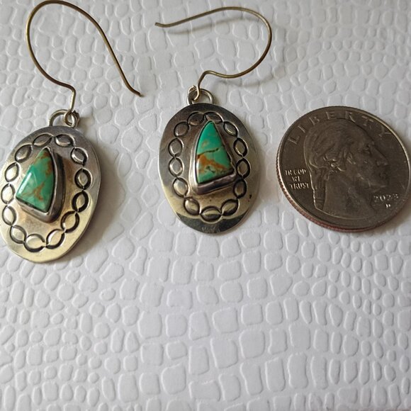 Exquisite Vintage Signed Fred Guerro Sterling and Turquoise Earrings - Picture 2 of 4
